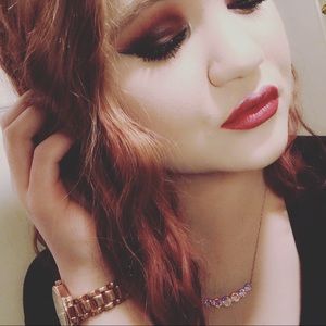 Meet your Posher, Kylee